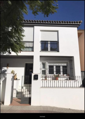 CASA SANLÚCAR. A un paso de la playa y del centro.